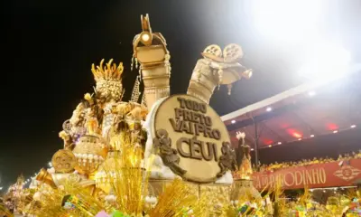 Com homenagem a Léa Garcia, Mocidade Alegre é campeã do Carnaval 2026