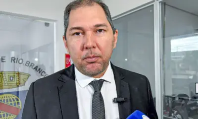 Joabe confirma contrato para passagens: “viagens institucionais”