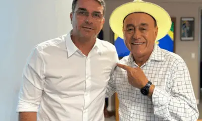 Em Brasília, Bocalom publica foto ao lado de Flávio Bolsonaro