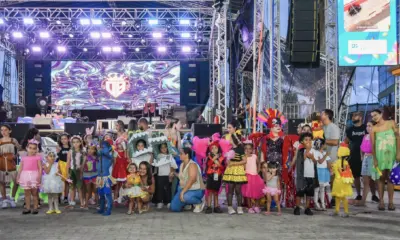 Último dia de Carnaval em Cruzeiro do Sul tem matinê e premia fantasias infantis