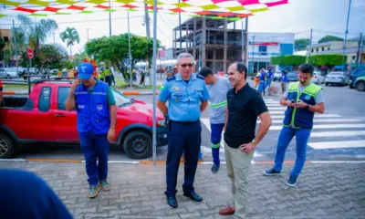 Zequinha vistoria e alinha últimos detalhes do Carnaval de Cruzeiro do Sul